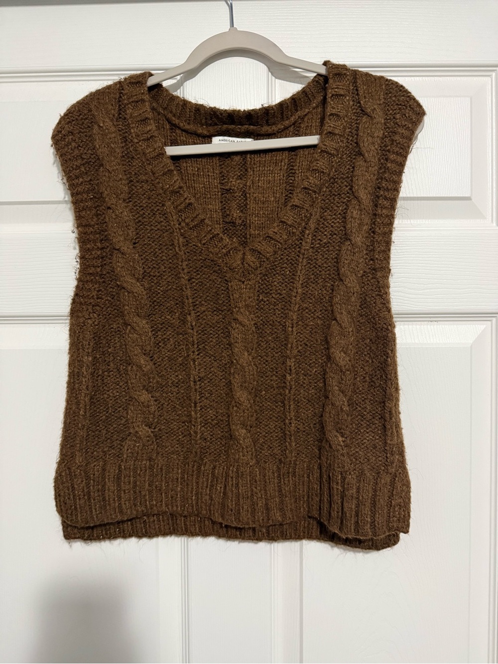 American eagle brown cable knit sweater vest women’s M cozy cottagecore